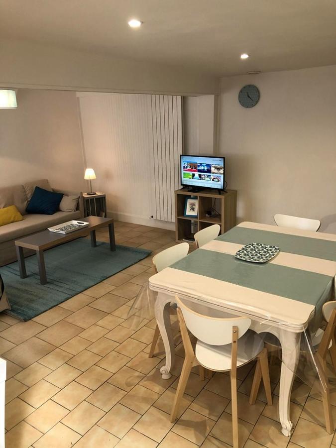 L'Historique - Maison Renovee Dans Le Centre-Ville De บาเยอ ภายนอก รูปภาพ
